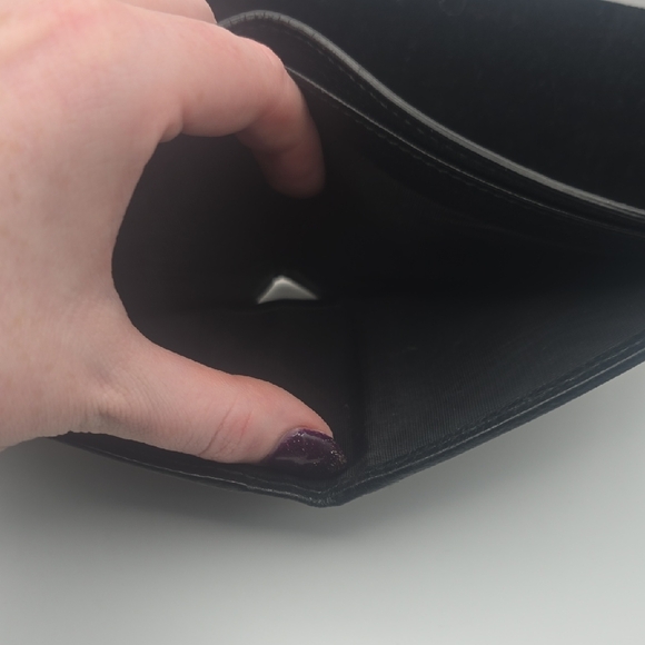 Gucci Black & Red New Web Stripe Men's Bifold Leather Wallet (EUC)COA✨️❤️✨️ - Picture 8 of 16